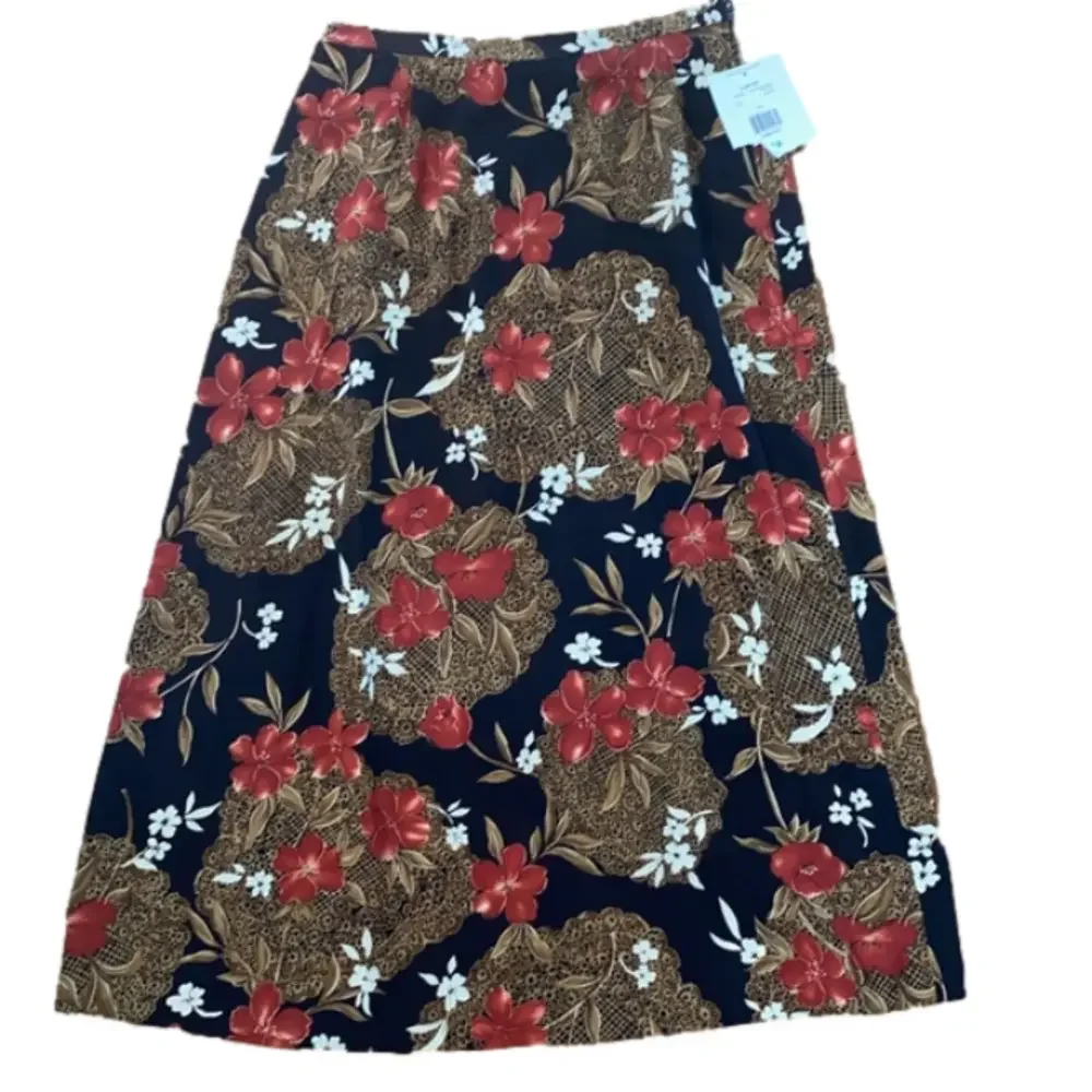 NWT Kathie Lee Lace floral cluster print skirt size 16